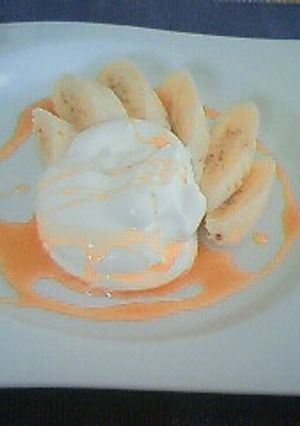 バナナに生クリーム-レシピのメイン写真