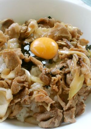 ボリュームたっぷり！豚肉スタミナ丼♪-レシピのメイン写真