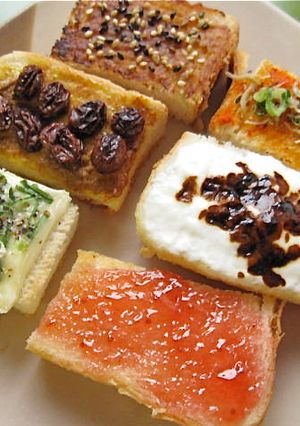 ちまちま食べるトーストカタログ-レシピのメイン写真