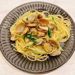 รูปของ 簡単美味しいあさりたっぷりコンソメパスタ
