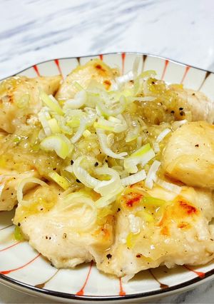 さっぱり♪︎鶏胸肉のねぎ塩レモン炒め♡-レシピのメイン写真