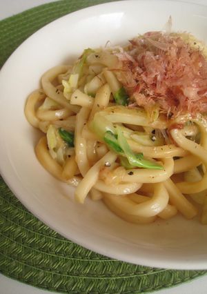 早うま♡おかかとチーズの焼きうどん-レシピのメイン写真