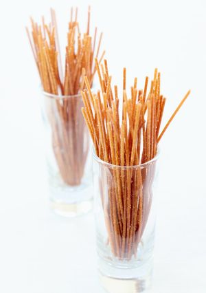サッと、簡単おつまみ【フライドパスタ】-レシピのメイン写真
