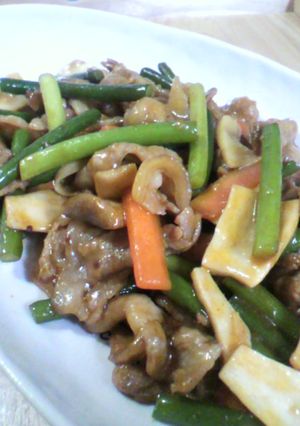豚バラとにんにくの芽のカレーケチャ炒め♬-レシピのメイン写真