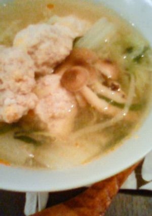 ふわふわ〜鶏団子と白菜のスッパ辛スープ-レシピのメイン写真