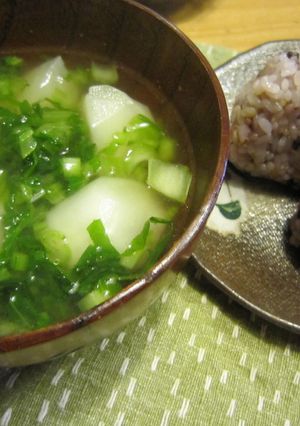 カブの葉でコクをプラス♪カブの味噌汁-レシピのメイン写真
