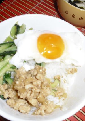 とりひき肉の親子丼-レシピのメイン写真