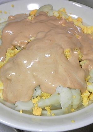 カリフラワーまるごと♪簡単激うまサラダ-レシピのメイン写真