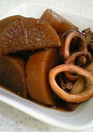 定番！大根とイカの煮物（圧力鍋）-レシピのメイン写真