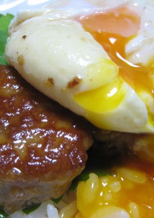とろ~リ★温玉と鶏つくねの親子丼-レシピのメイン写真