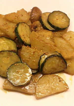 ズッキーニとじゃがいもミソマヨ麺つゆ炒め-レシピのメイン写真