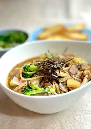 市販の1人鍋の素で！ズボラなスープパスタ-レシピのメイン写真