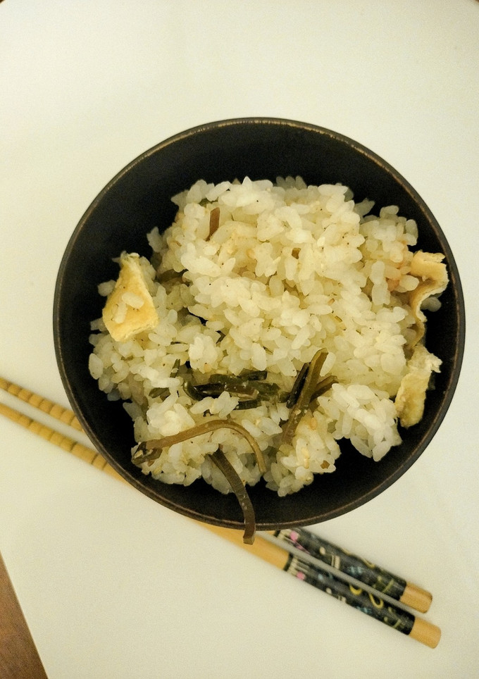 白胡麻と塩昆布と揚げの炊き込みご飯-レシピのメイン写真