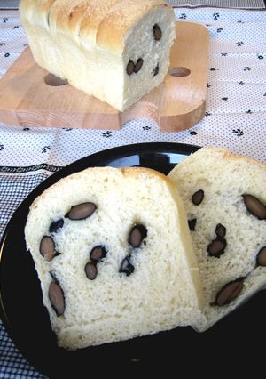もっちりヘルシー☆おとうふ黒豆パン-レシピのメイン写真