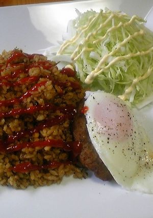 残ったカレーで簡単♪カレーピラフ☆ランチ-レシピのメイン写真