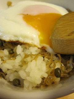 朝ごはんに~トロ玉ちりめん山椒丼-レシピのメイン写真