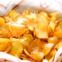 基本からアレンジまで！思わずつくりたくなる「おさつチップ」のレシピ