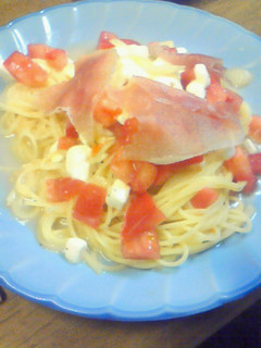 トマト*モッツァレラ*生ハムのパスタ-レシピのメイン写真