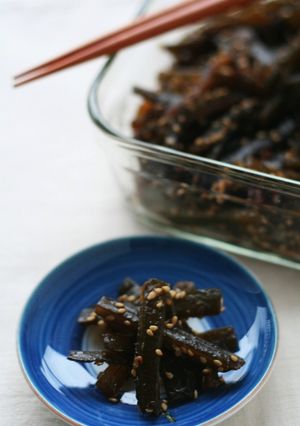 生姜をきかせた、茎わかめの胡麻おかか炒め-レシピのメイン写真