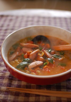インスタント麺で作るトマトスープラーメン-レシピのメイン写真