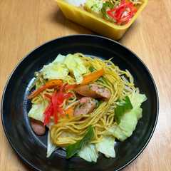 A picture of カレー風味ウインナー塩焼きそば♫お弁当にも.