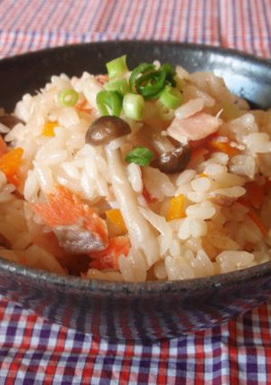 鮭とベーコンの炊き込みごはん♪-レシピのメイン写真