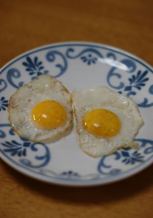 ✿✿ウズラ卵で✿ちっちゃい目玉焼き✿✿-レシピのメイン写真
