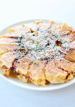 柔ウマ！【ハンバーグ餃子（ケチャチーズ）-レシピのメイン写真