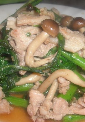 春菊としめじの炒め物-レシピのメイン写真