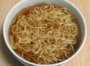 お湯で溶かすだけ！簡単醤油ラーメンスープ-レシピのメイン写真