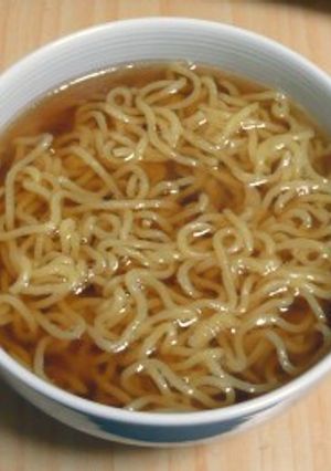 お湯で溶かすだけ！簡単醤油ラーメンスープ-レシピのメイン写真