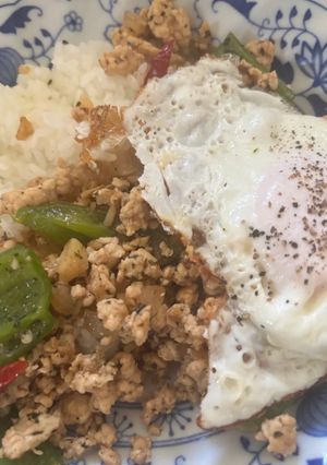 鶏ひき肉で作る絶品！ガパオライス😋-レシピのメイン写真