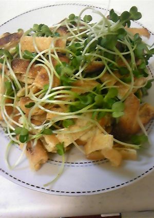 簡単おつまみ　かいわれ＆油揚げ-レシピのメイン写真