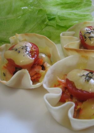 餃子の皮でチーズトマトカップ☆-レシピのメイン写真