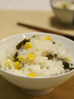 わかめとコーンの炊き込みご飯♪-レシピのメイン写真