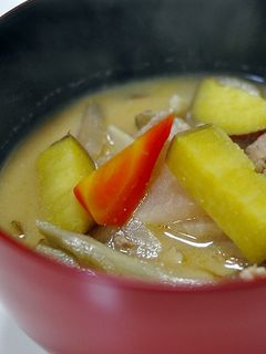 さつまいもいり♪野菜たっぷり豚汁-レシピのメイン写真