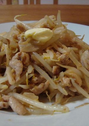豚と麩ともやしの味噌バター炒め-レシピのメイン写真
