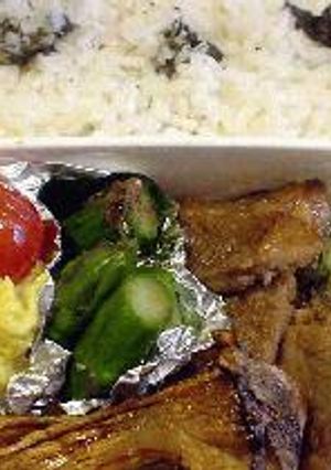 はなびし草のザーサイ入りポテサラとアスパラのおかか和え弁当-レシピのメイン写真