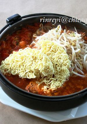 海鮮　熱々トマトの激辛ラーメン鍋-レシピのメイン写真