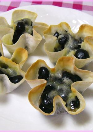 餃子の皮で黒豆チーズ☆彡-レシピのメイン写真