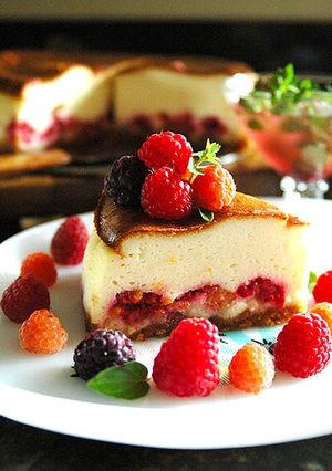 ラズベリーとチョコのホワイトチーズケーキ-レシピのメイン写真