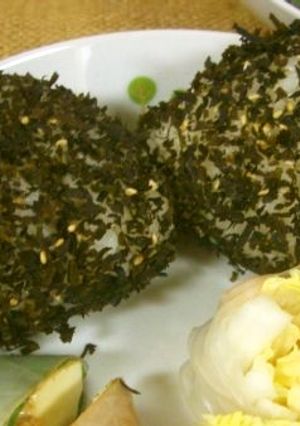 わかめをまぶしたおにぎり-レシピのメイン写真