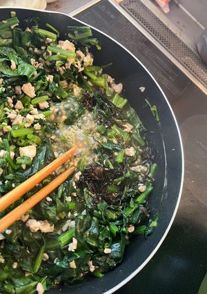 ほうれん草とマグロの塩昆布炒め-レシピのメイン写真