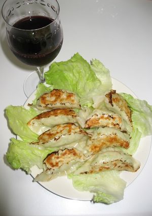 とり肉で餃子♪-レシピのメイン写真