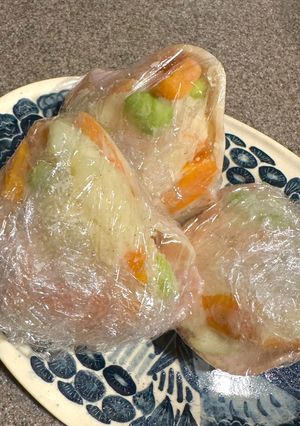 万博にハムポテトサラダおむすび-レシピのメイン写真