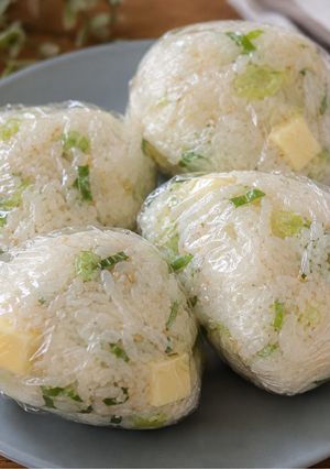 冷凍OK♪しらすチーズの白だしおにぎり-レシピのメイン写真