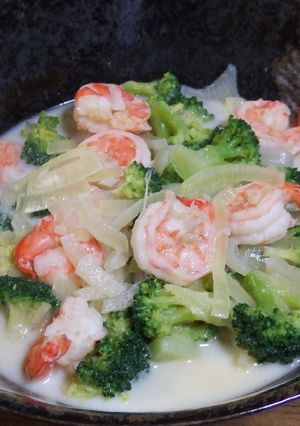 海老とブロッコリーのミルク煮-レシピのメイン写真