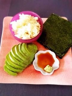 巻いて巻いて♪毎日食べる美容液アボカド-レシピのメイン写真