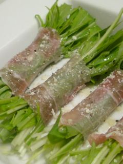 簡単!水菜と生ハムの巻くだけサラダ♪-レシピのメイン写真