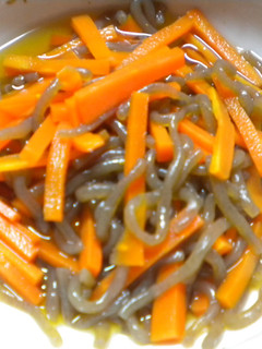 Rレンジで人参と糸蒟蒻煮(お弁当)-レシピのメイン写真